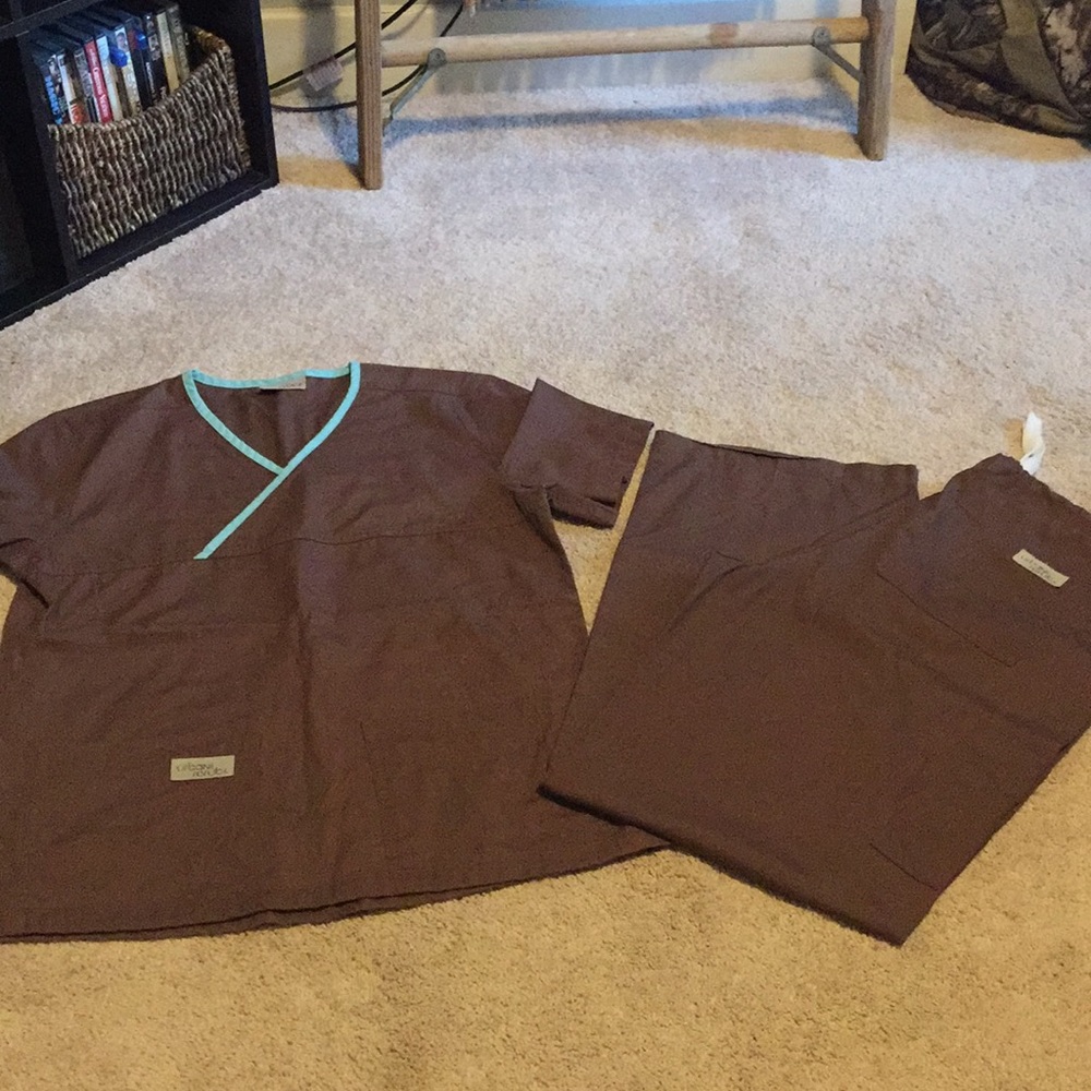 Brown & Aqua Urbane Scrub Set - Small